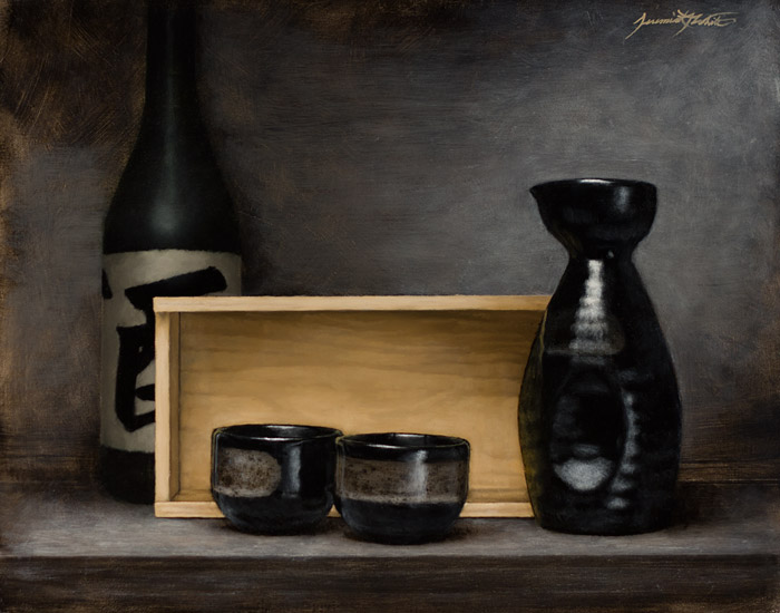 A painting of a sake set in a still life style setting. This is from a set of black ceramic sake bottle with two cups. There is a pine box behind the set. A green bottle stands behind it.